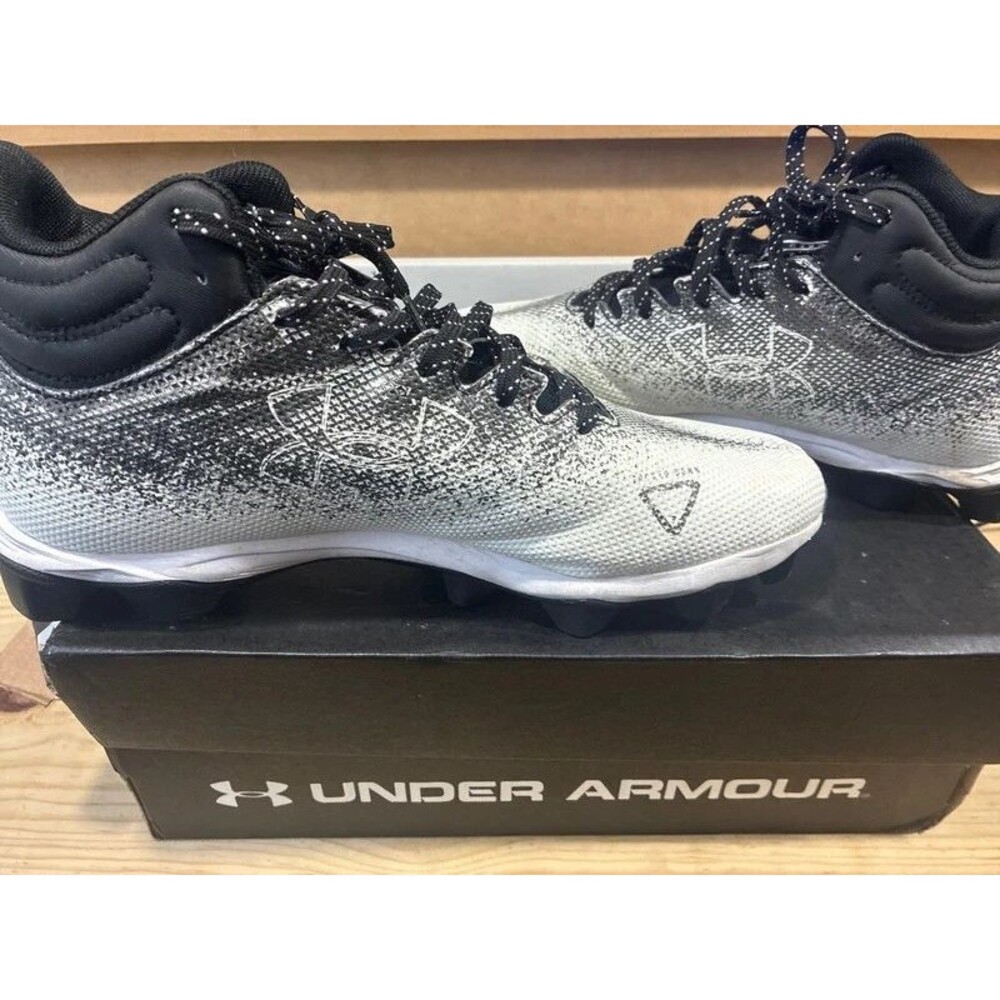 Under Armor football turf cleats U.S. 9
